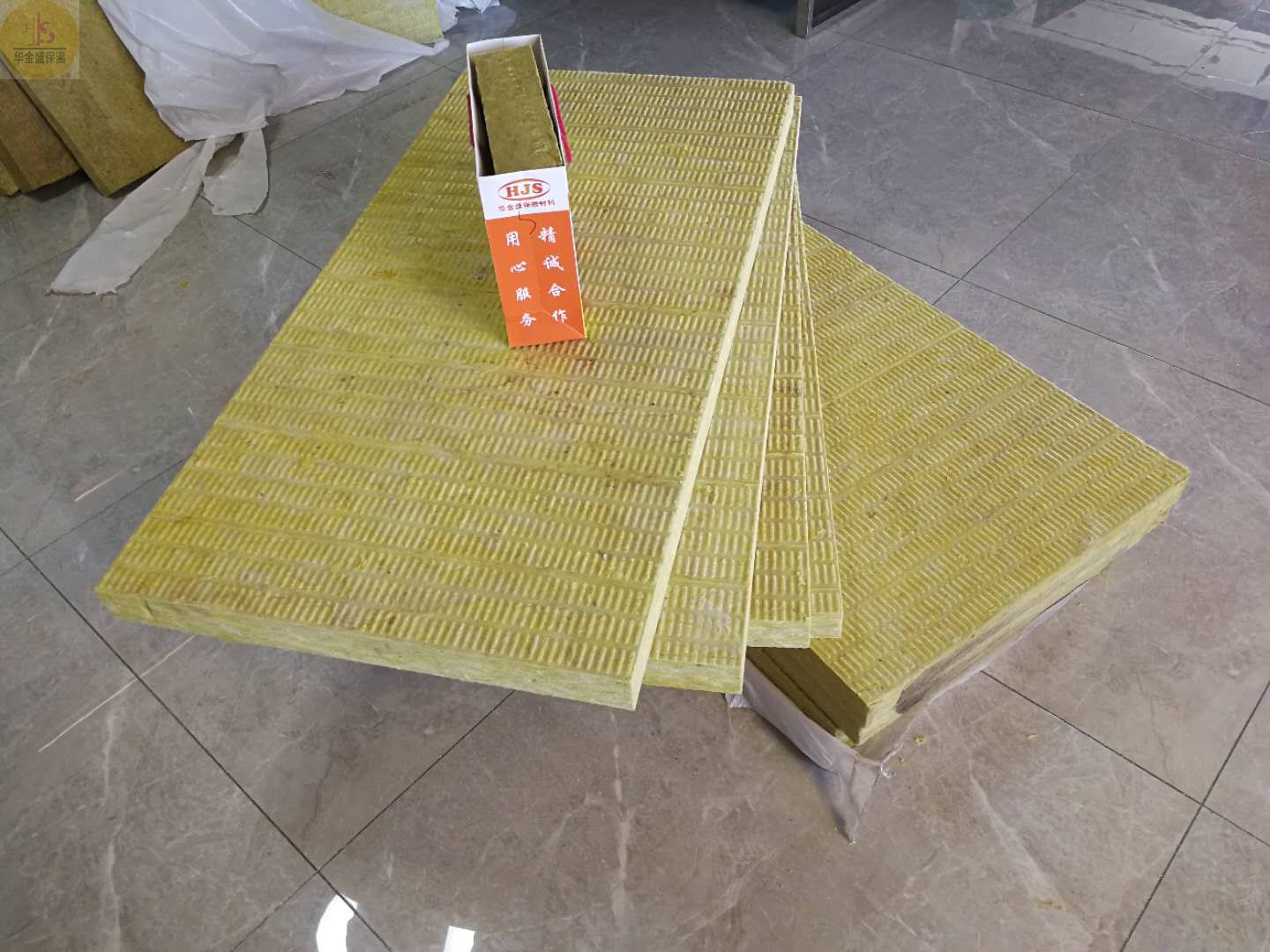 如何操作巖棉切條機(jī)？