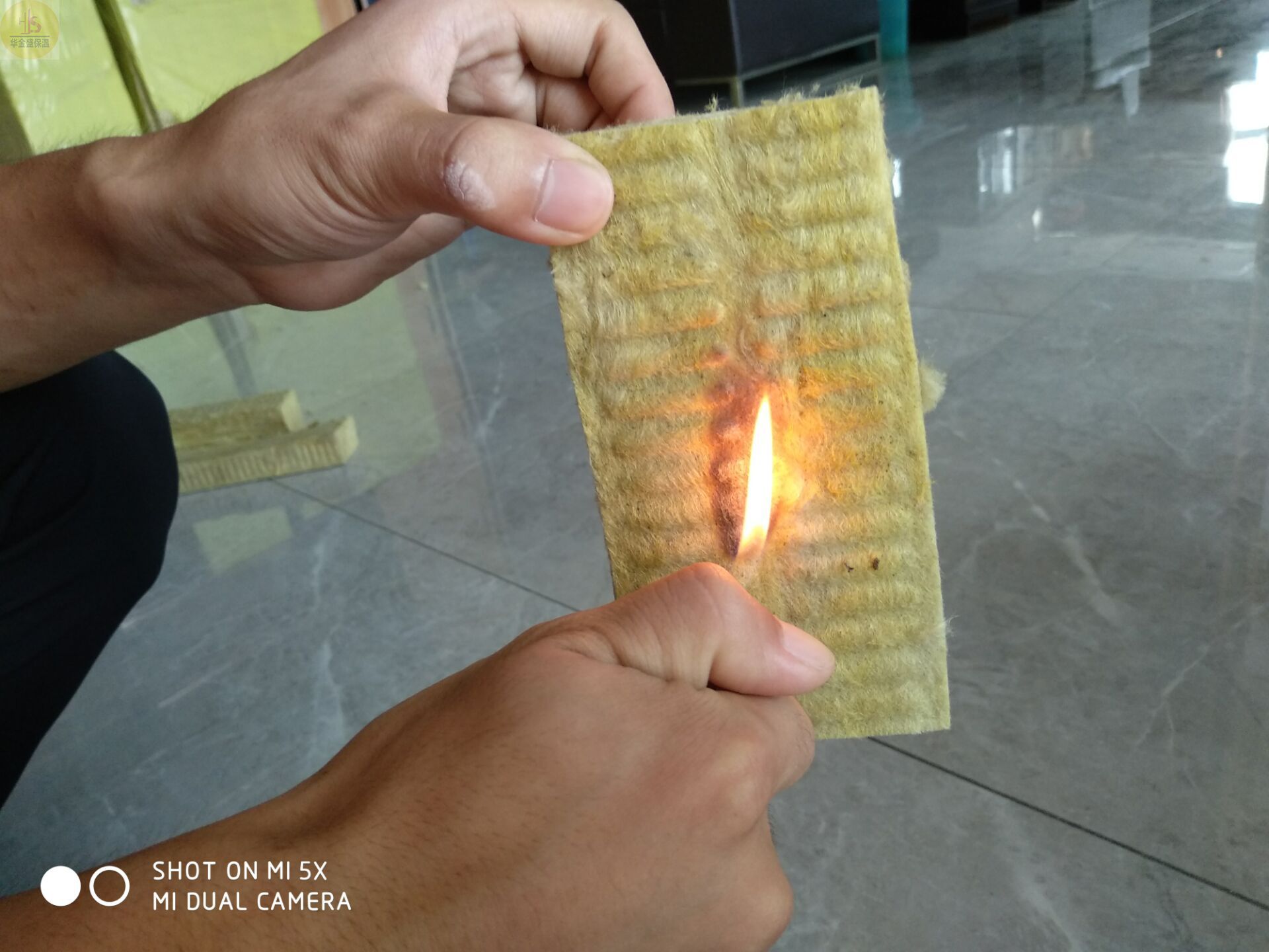 外墻保溫材料 A級(jí)防火巖棉板詳細(xì)介紹!